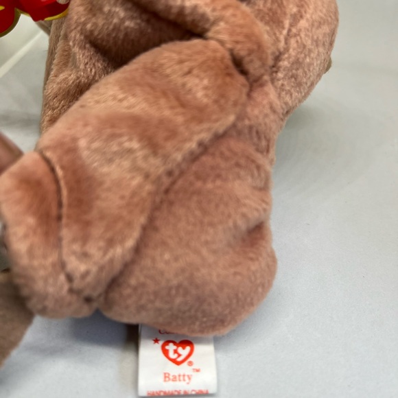 Ty Beanie Baby "BATTY" the Bat. 1996 RARE MINT ORIGINAL Retired With PVC Pellets - Picture 8 of 9